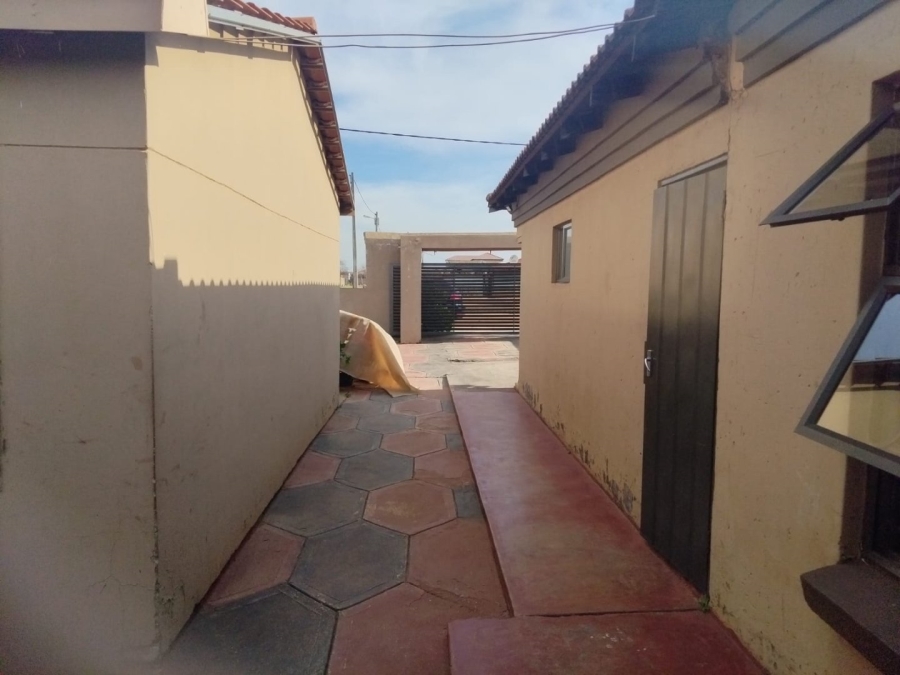 2 Bedroom Property for Sale in Palm Ridge Gauteng
