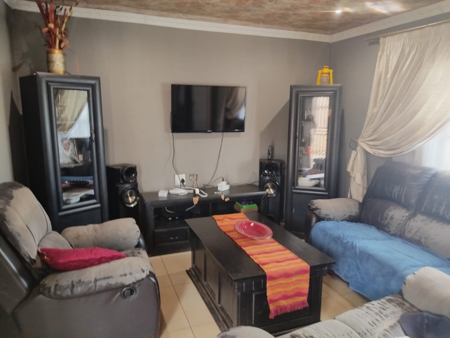 2 Bedroom Property for Sale in Palm Ridge Gauteng