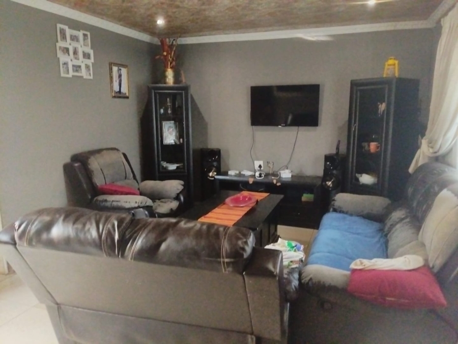 2 Bedroom Property for Sale in Palm Ridge Gauteng