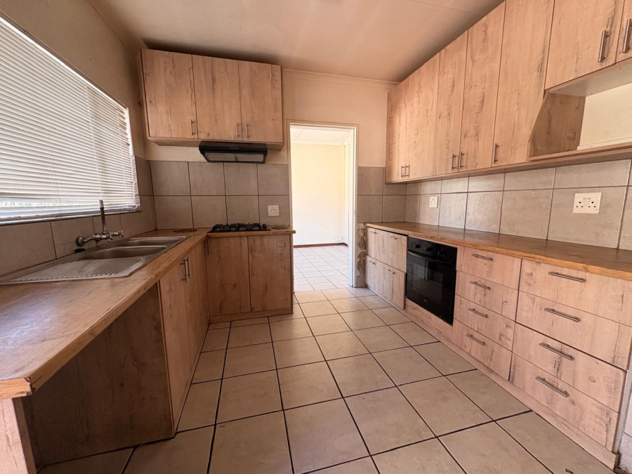 To Let  Bedroom Property for Rent in Allen Grove Gauteng