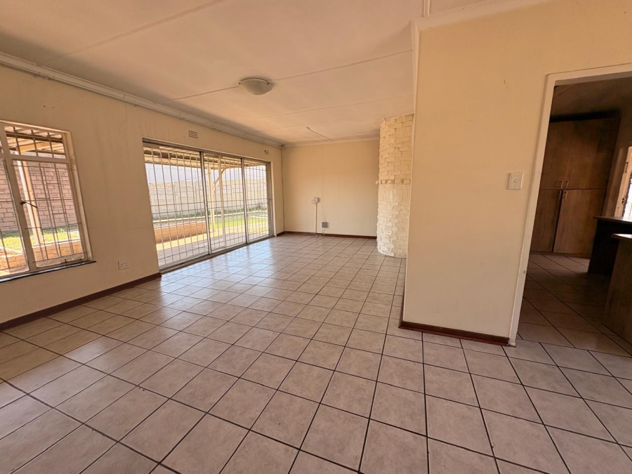 To Let  Bedroom Property for Rent in Allen Grove Gauteng