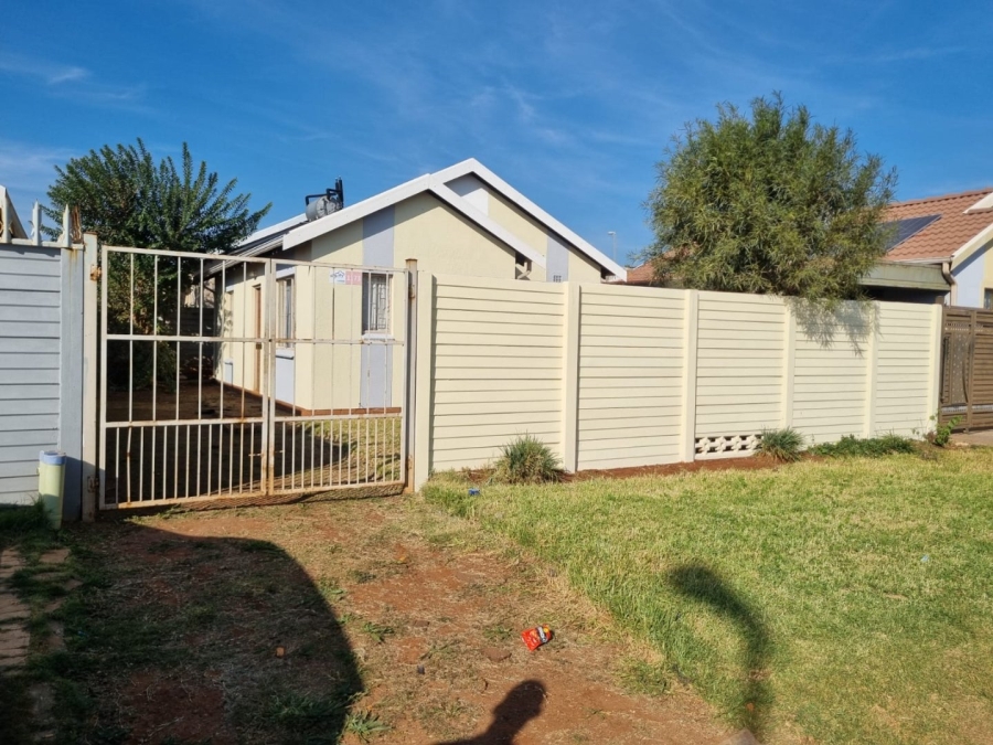 2 Bedroom Property for Sale in Sky City Gauteng