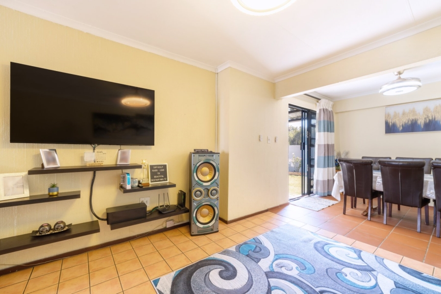 3 Bedroom Property for Sale in Northwold Gardens Gauteng