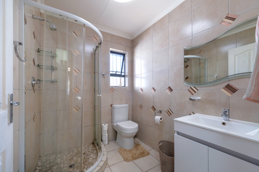 3 Bedroom Property for Sale in Northwold Gardens Gauteng