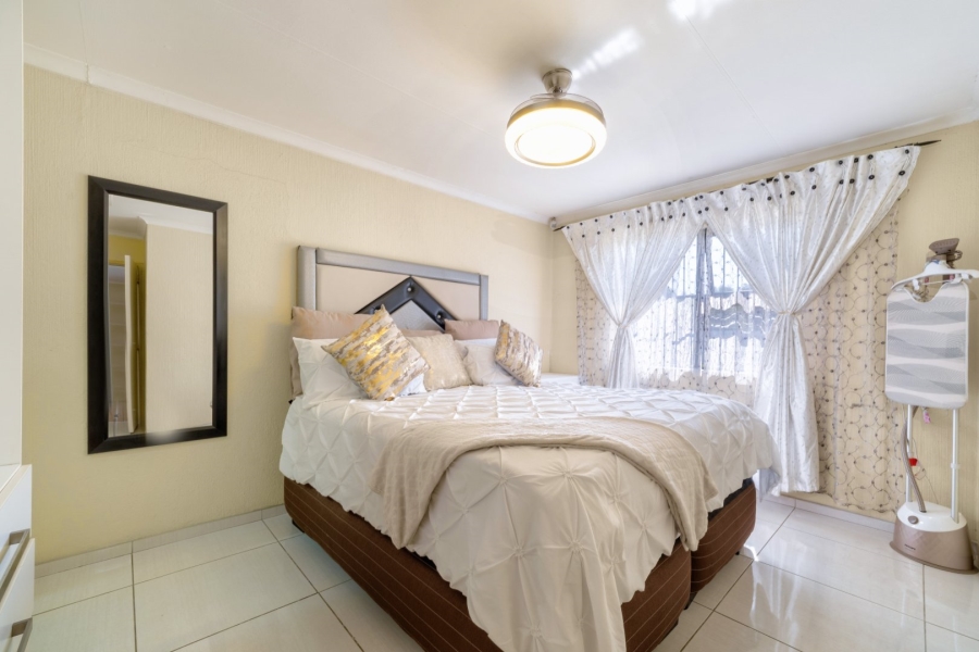 3 Bedroom Property for Sale in Northwold Gardens Gauteng