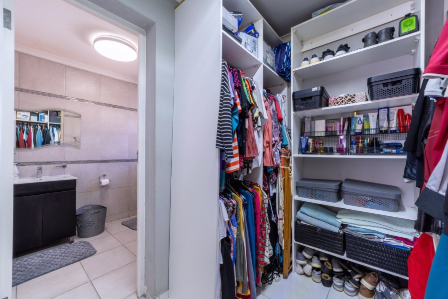 3 Bedroom Property for Sale in Northwold Gardens Gauteng