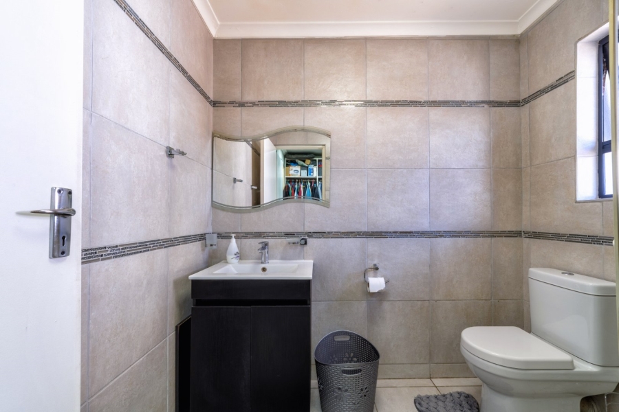3 Bedroom Property for Sale in Northwold Gardens Gauteng
