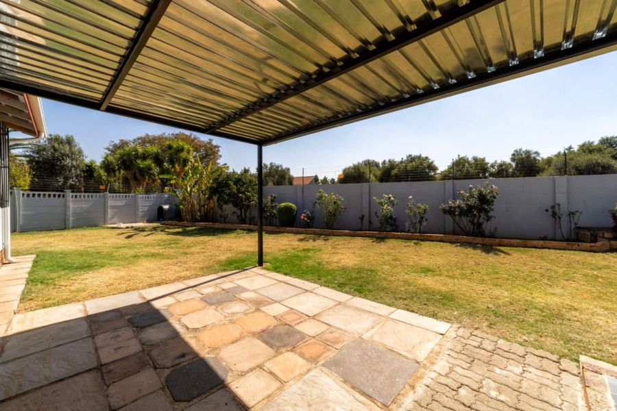 3 Bedroom Property for Sale in Northwold Gardens Gauteng