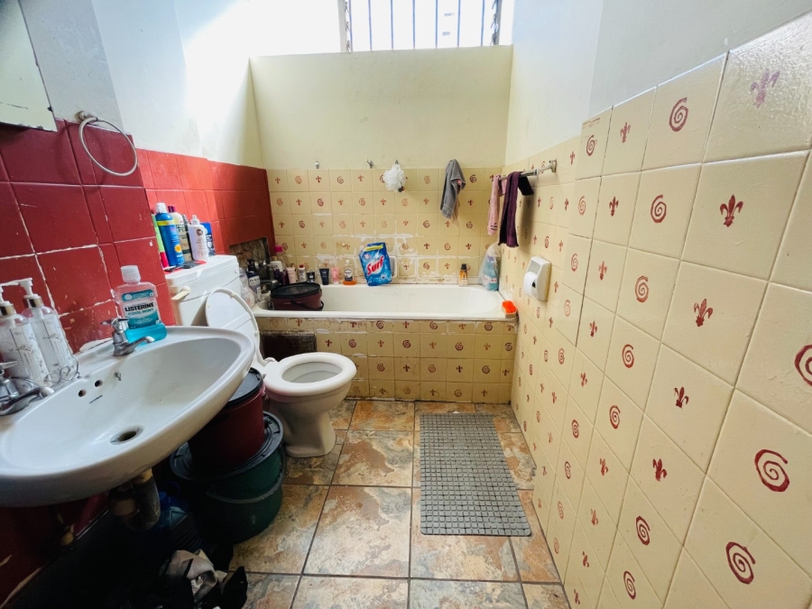 1 Bedroom Property for Sale in Muckleneuk Gauteng