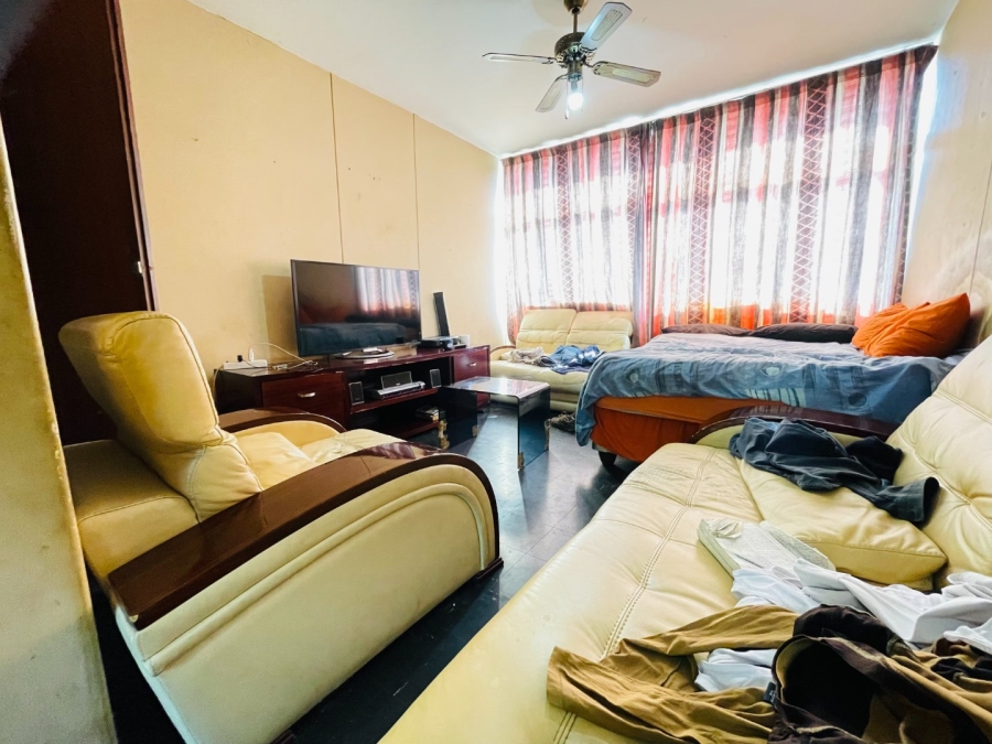 1 Bedroom Property for Sale in Muckleneuk Gauteng
