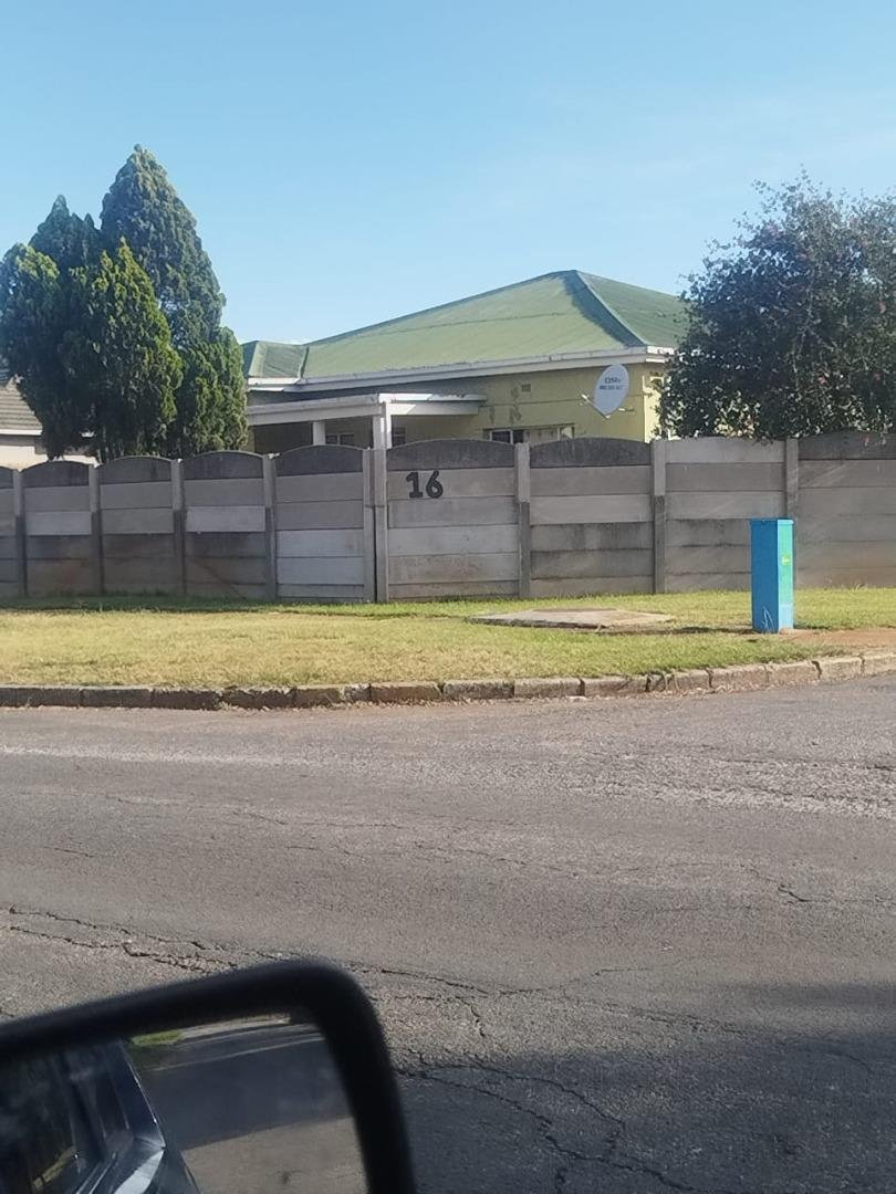 5 Bedroom Property for Sale in Casseldale Gauteng