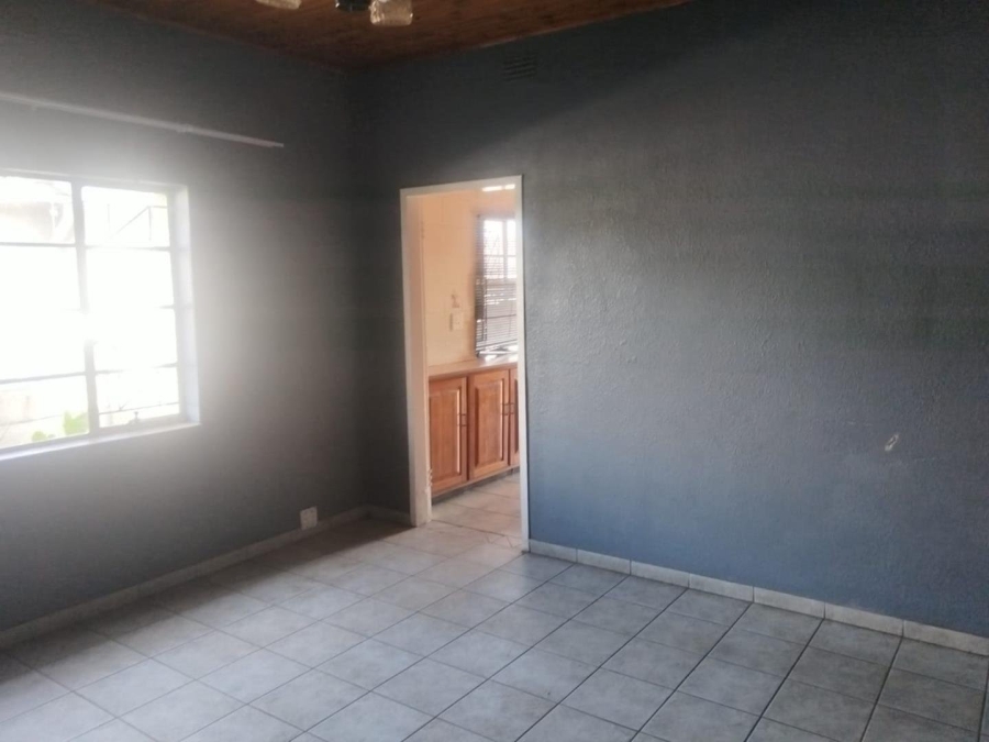 5 Bedroom Property for Sale in Casseldale Gauteng