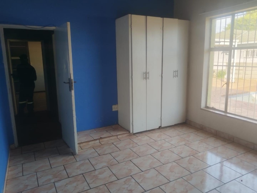 5 Bedroom Property for Sale in Casseldale Gauteng