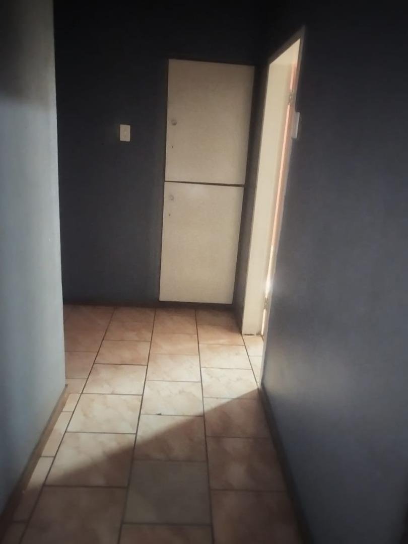 5 Bedroom Property for Sale in Casseldale Gauteng