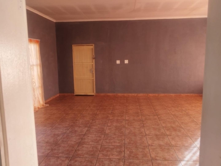 5 Bedroom Property for Sale in Casseldale Gauteng