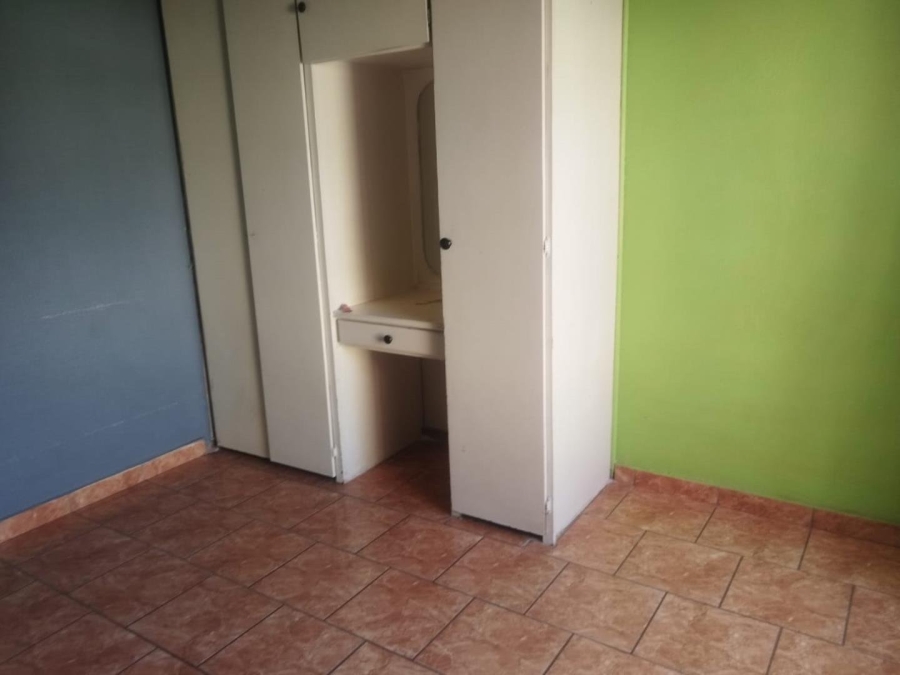 5 Bedroom Property for Sale in Casseldale Gauteng