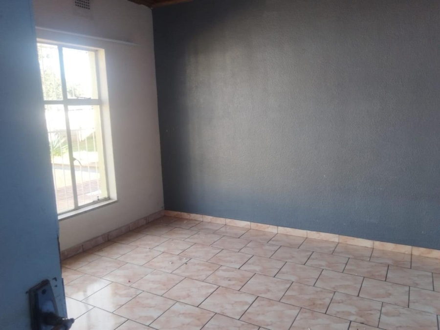 5 Bedroom Property for Sale in Casseldale Gauteng