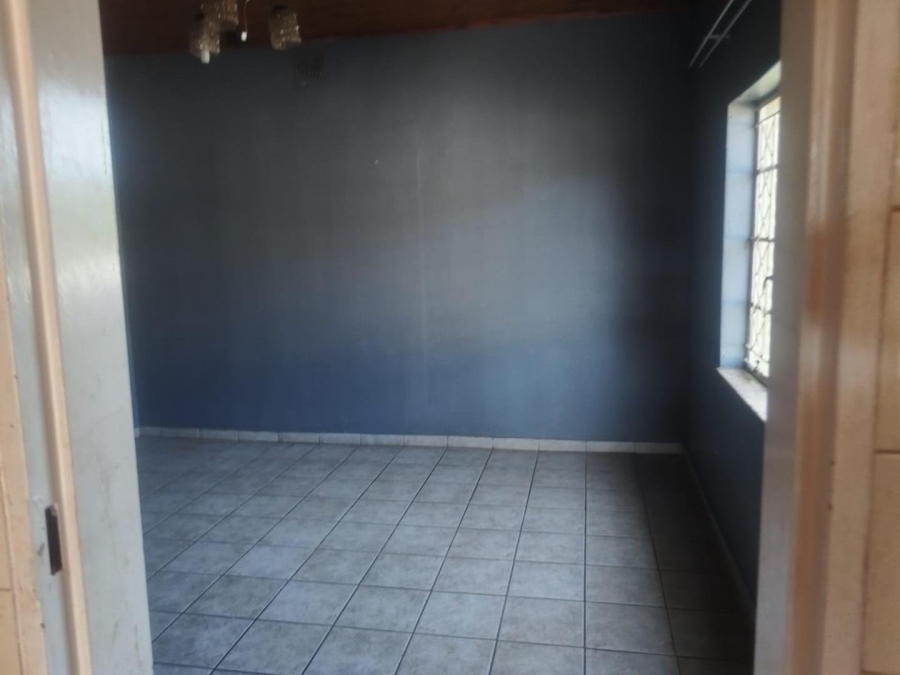 5 Bedroom Property for Sale in Casseldale Gauteng