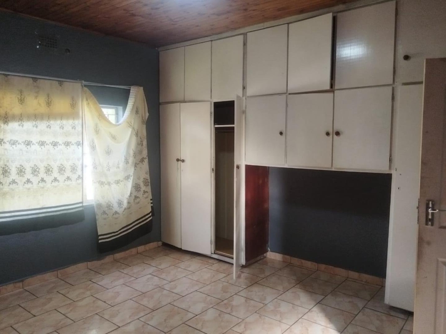 5 Bedroom Property for Sale in Casseldale Gauteng