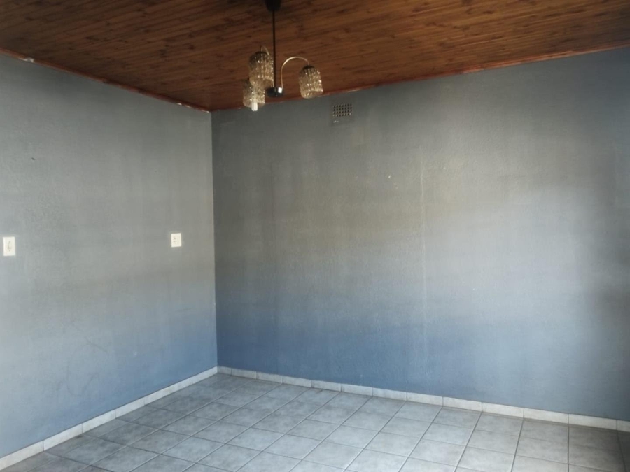 5 Bedroom Property for Sale in Casseldale Gauteng