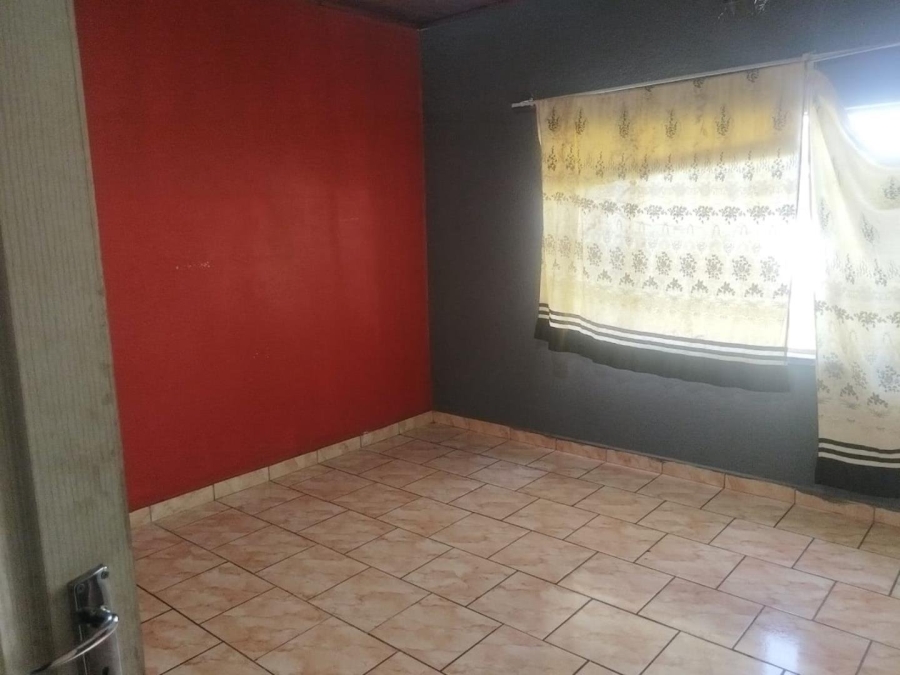 5 Bedroom Property for Sale in Casseldale Gauteng