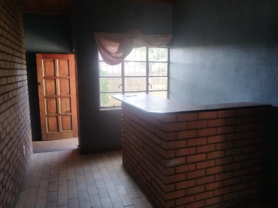 5 Bedroom Property for Sale in Casseldale Gauteng