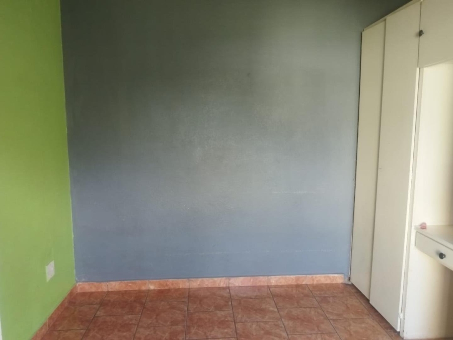 5 Bedroom Property for Sale in Casseldale Gauteng