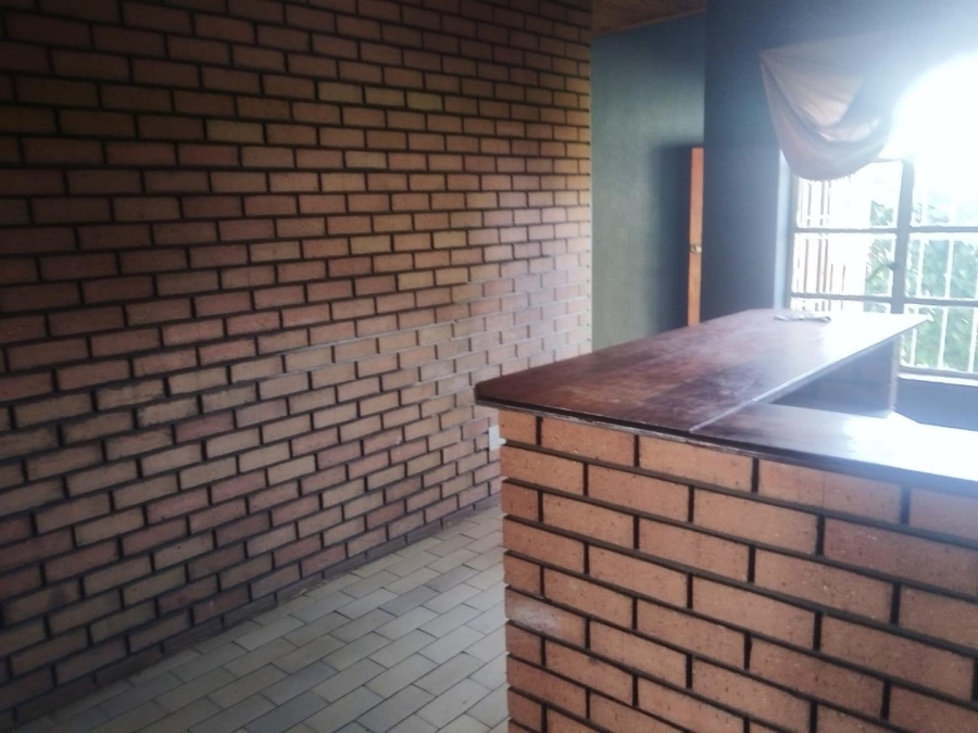 5 Bedroom Property for Sale in Casseldale Gauteng
