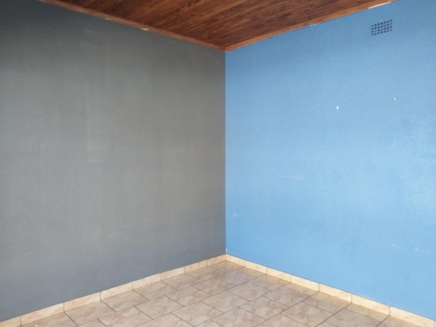5 Bedroom Property for Sale in Casseldale Gauteng