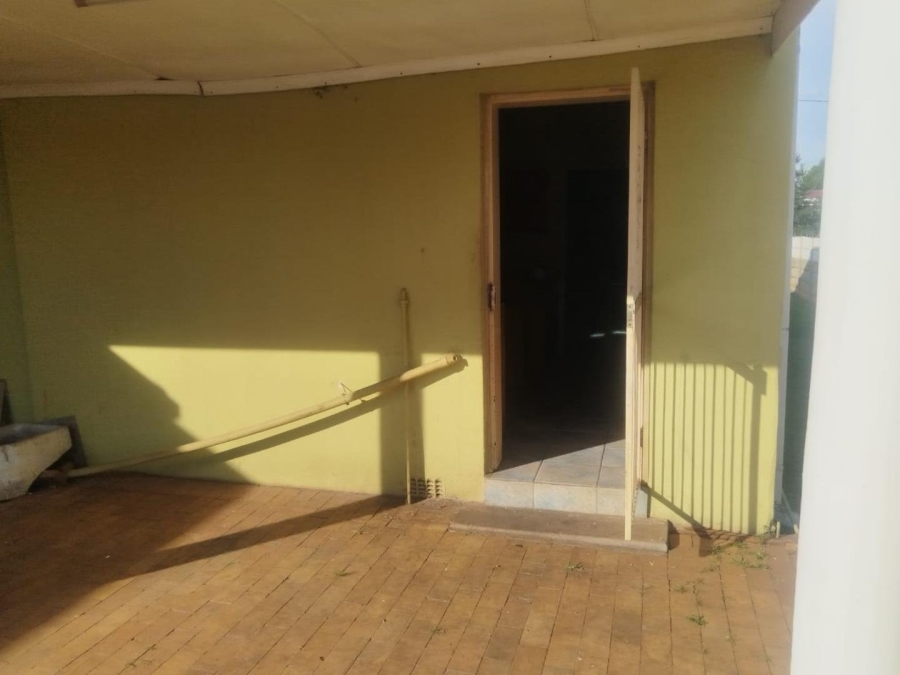5 Bedroom Property for Sale in Casseldale Gauteng