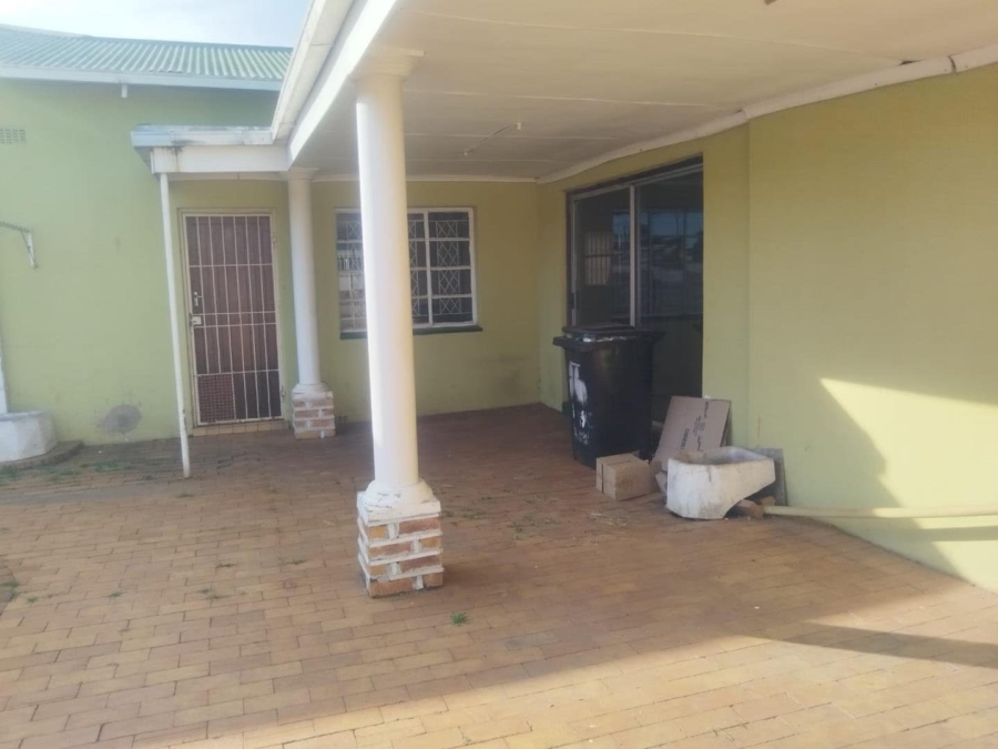 5 Bedroom Property for Sale in Casseldale Gauteng