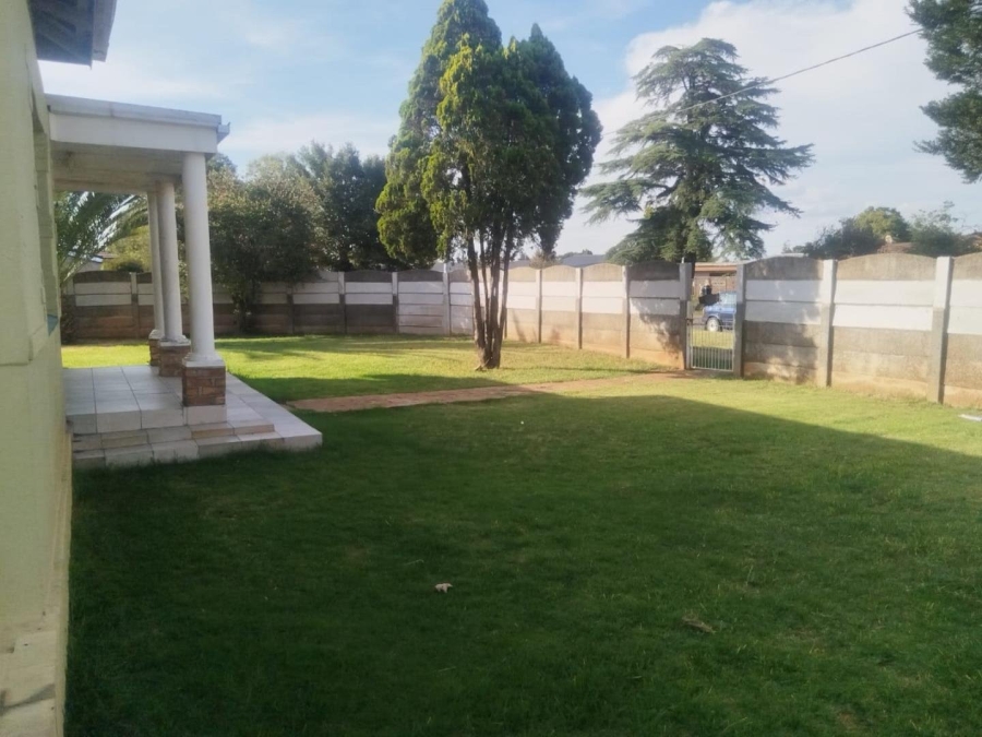 5 Bedroom Property for Sale in Casseldale Gauteng