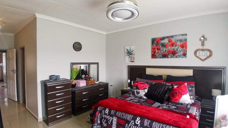  Bedroom Property for Sale in Fochville Gauteng