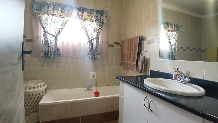 Bedroom Property for Sale in Fochville Gauteng