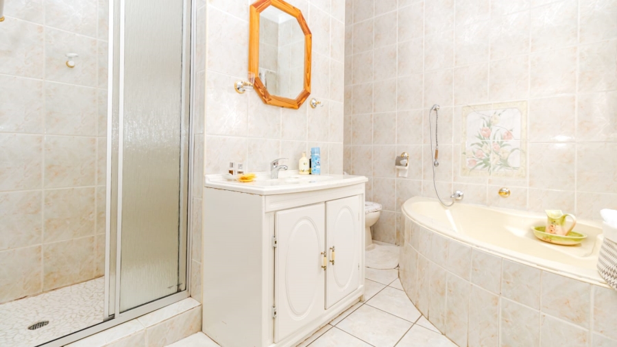 To Let 1 Bedroom Property for Rent in Noordwyk Gauteng