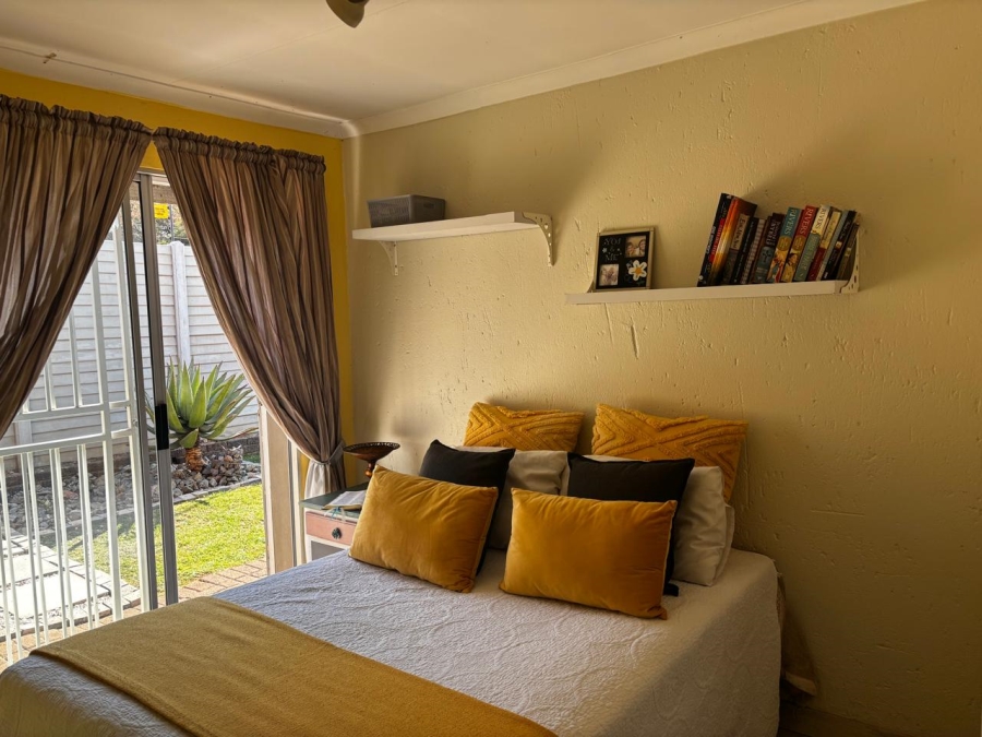  Bedroom Property for Sale in Glen Marais Gauteng