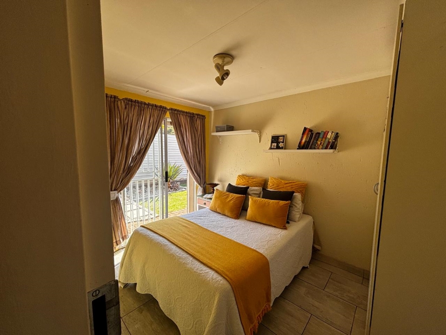  Bedroom Property for Sale in Glen Marais Gauteng