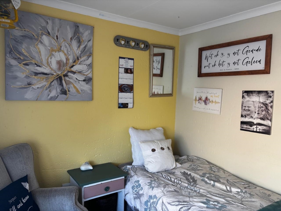  Bedroom Property for Sale in Glen Marais Gauteng