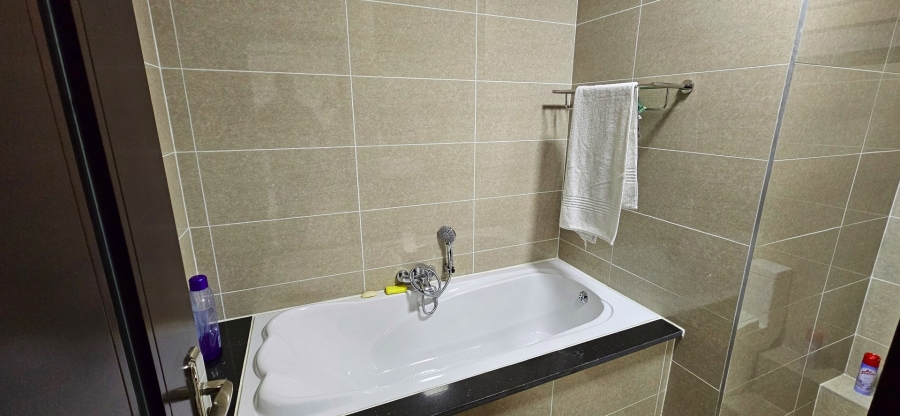 To Let 1 Bedroom Property for Rent in Blue Hills Gauteng