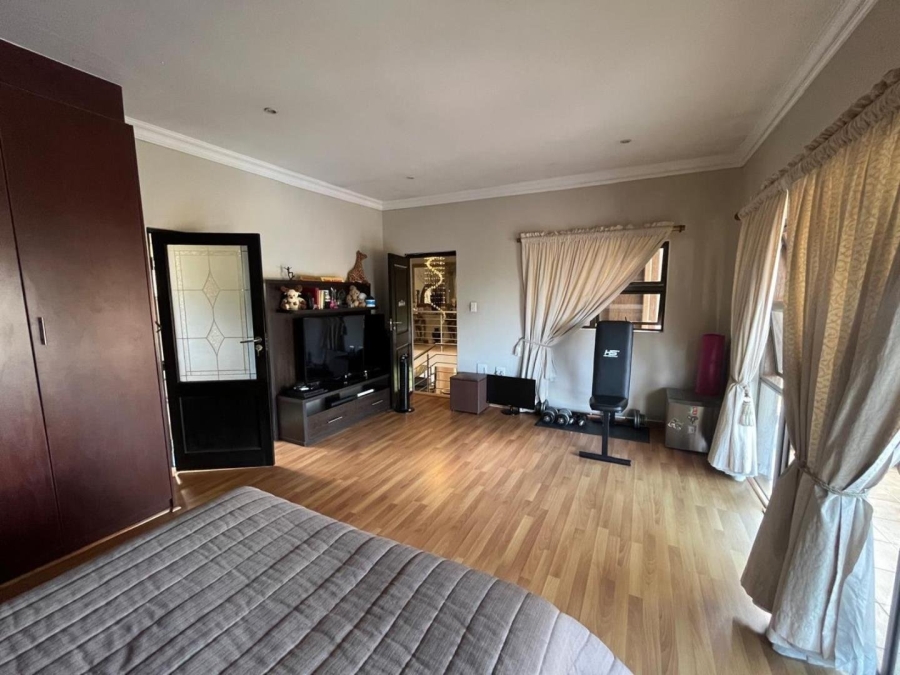 4 Bedroom Property for Sale in Vanderbijlpark SW 5 Gauteng