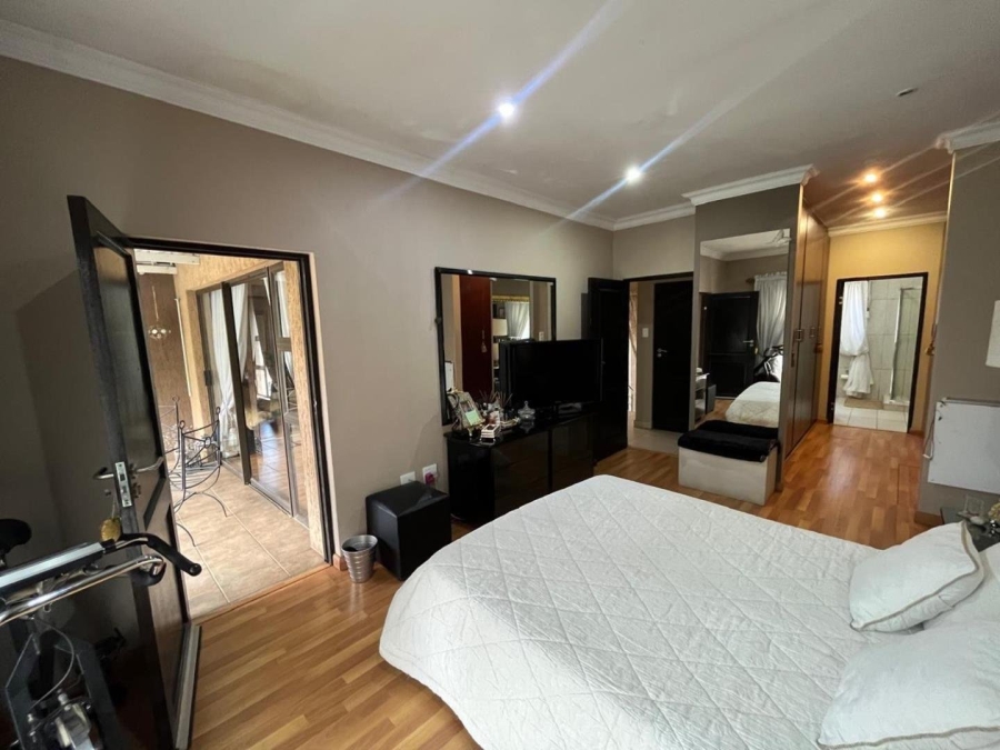 4 Bedroom Property for Sale in Vanderbijlpark SW 5 Gauteng