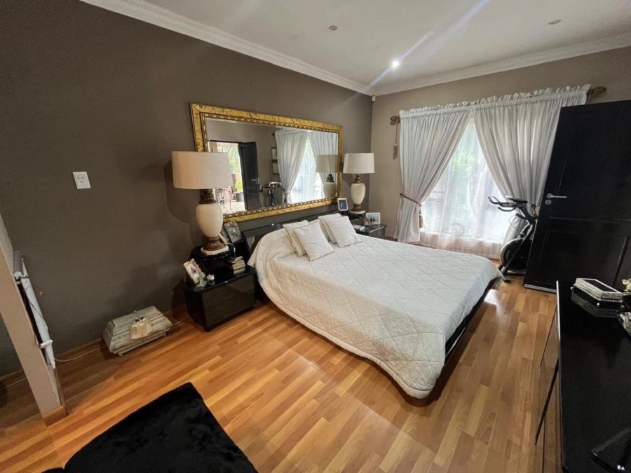 4 Bedroom Property for Sale in Vanderbijlpark SW 5 Gauteng