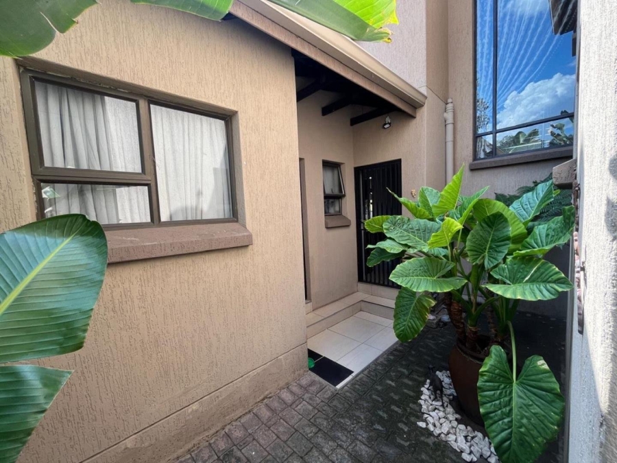 4 Bedroom Property for Sale in Vanderbijlpark SW 5 Gauteng