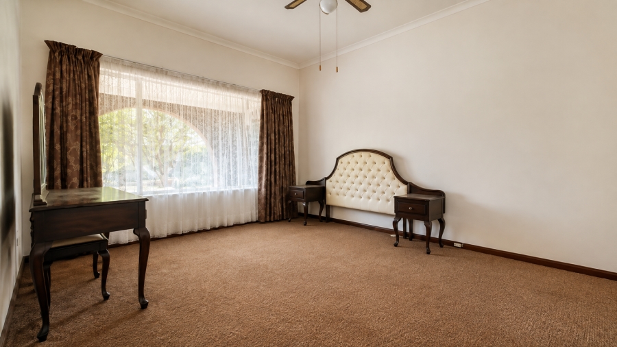 4 Bedroom Property for Sale in Golf Park Gauteng