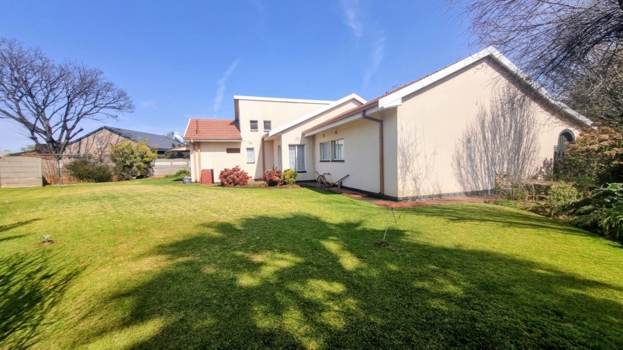 4 Bedroom Property for Sale in Golf Park Gauteng