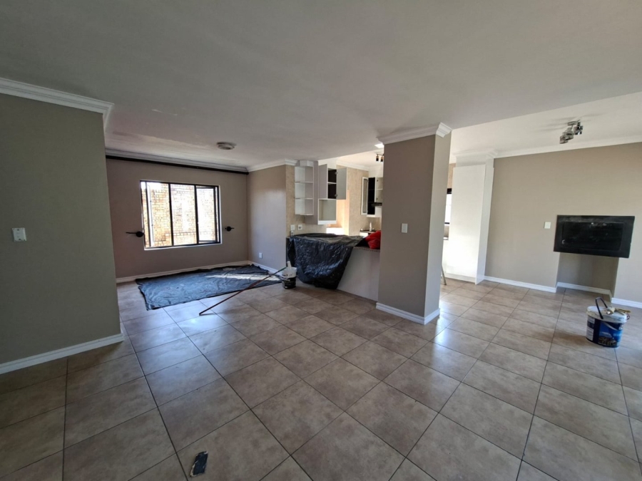 To Let 3 Bedroom Property for Rent in Thatchfield Estate Gauteng