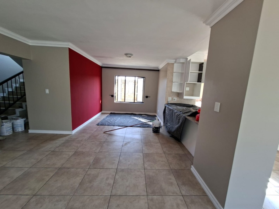 To Let 3 Bedroom Property for Rent in Thatchfield Estate Gauteng
