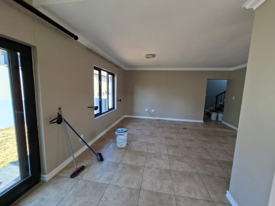 To Let 3 Bedroom Property for Rent in Thatchfield Estate Gauteng
