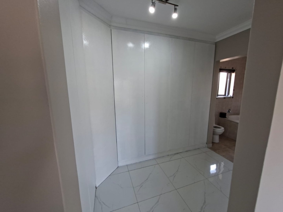 To Let 3 Bedroom Property for Rent in Thatchfield Estate Gauteng