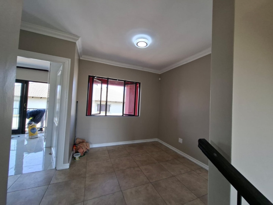 To Let 3 Bedroom Property for Rent in Thatchfield Estate Gauteng